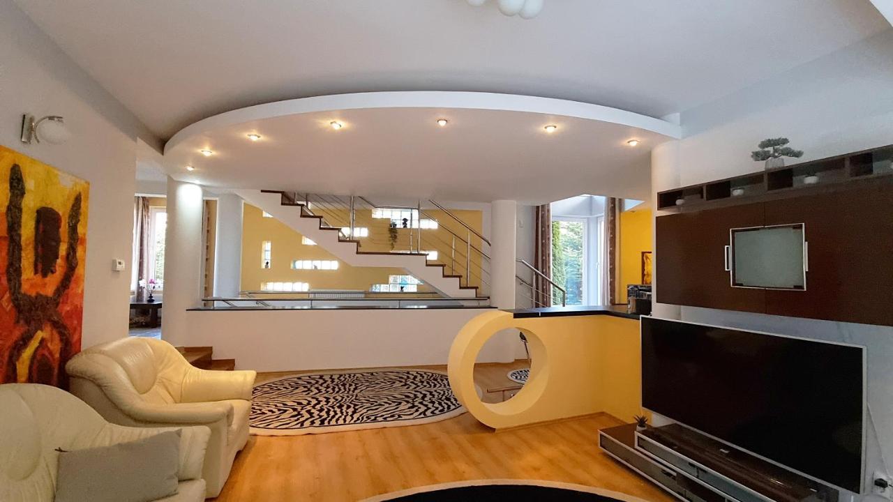 Marble Villa: Luxury Estate - Central But Intimate Синая Экстерьер фото