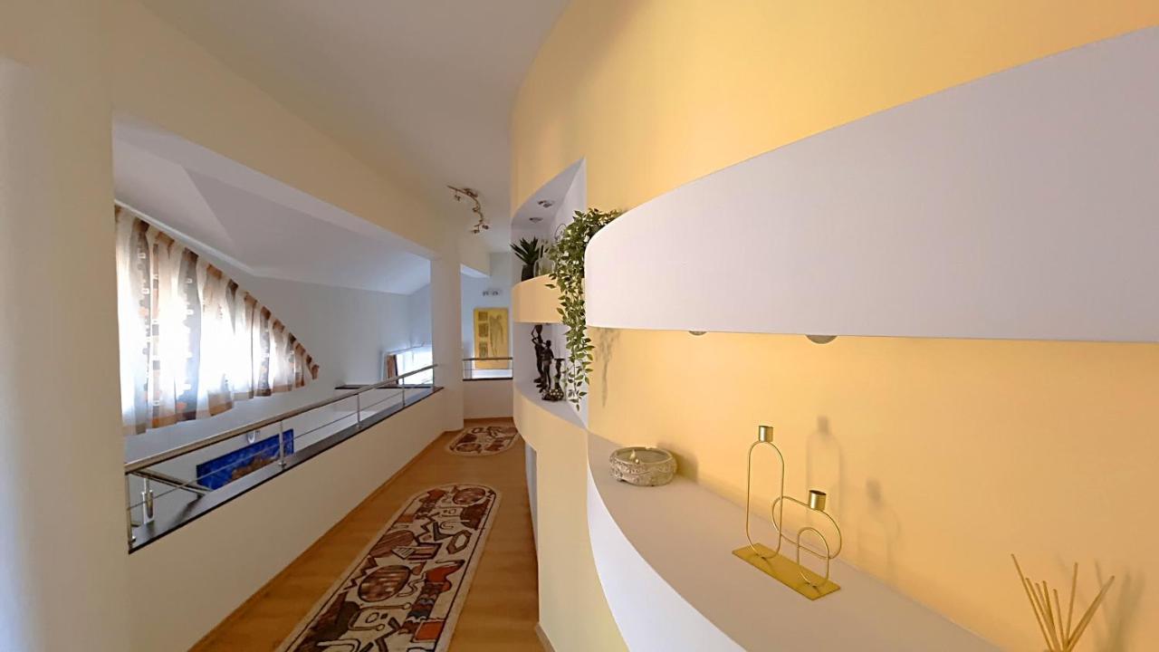 Marble Villa: Luxury Estate - Central But Intimate Синая Экстерьер фото